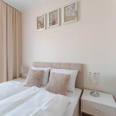 Appartamento Blue Sky Z Basenem Letnim By Holidaysun